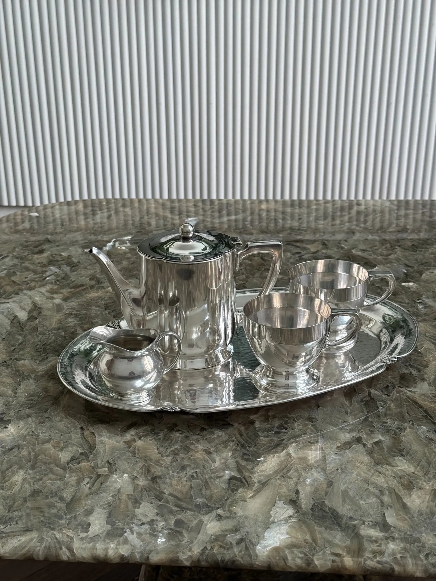 Elegant Vintage Silver-Plated Teapot – Made in Switzerland